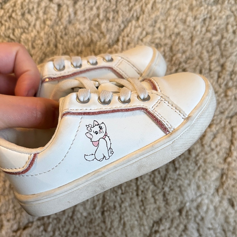 GAP White Sneakers with Cat Design